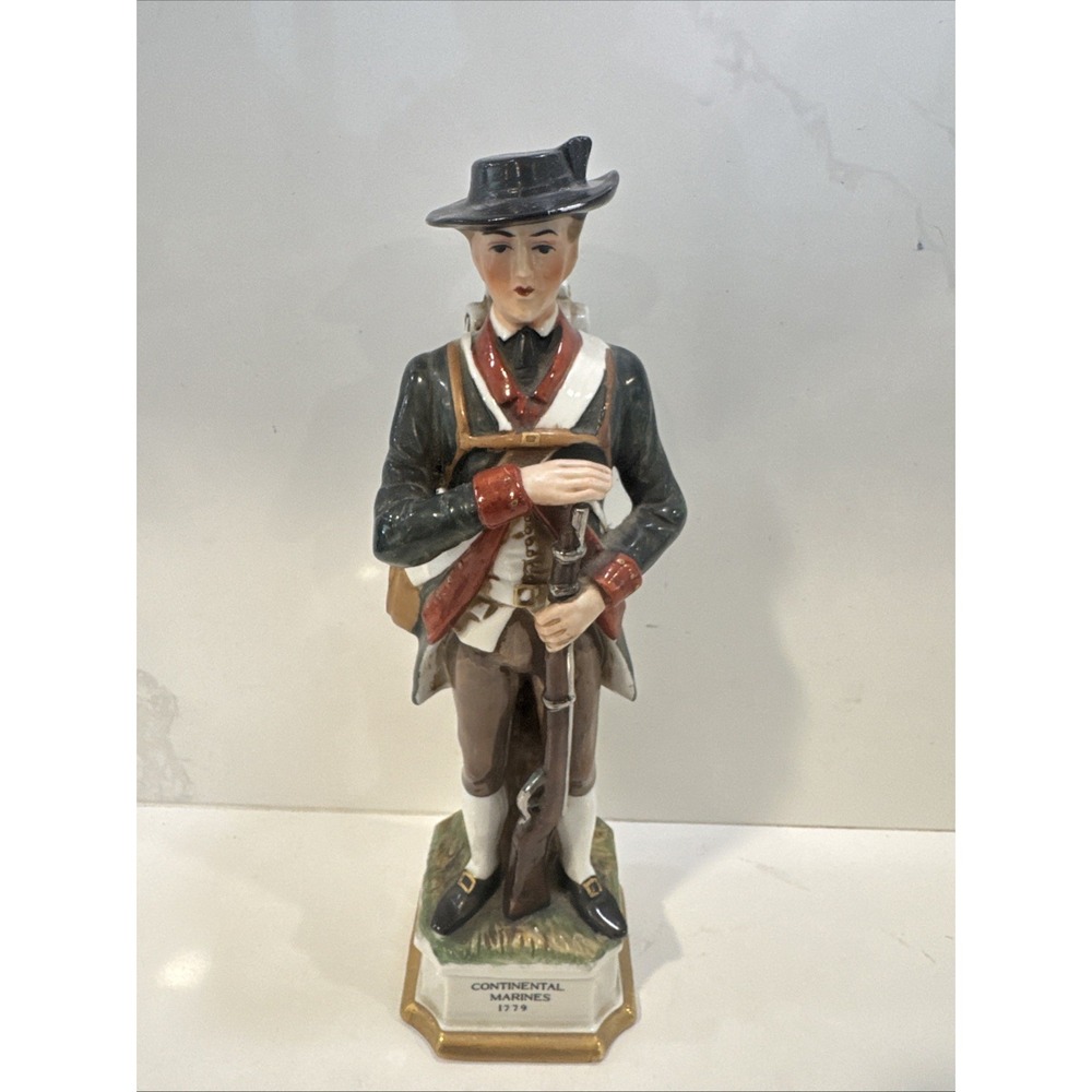 Continental Marines 1779 Soldier Statue Royal Crown Hand painted 2034 Small Chip